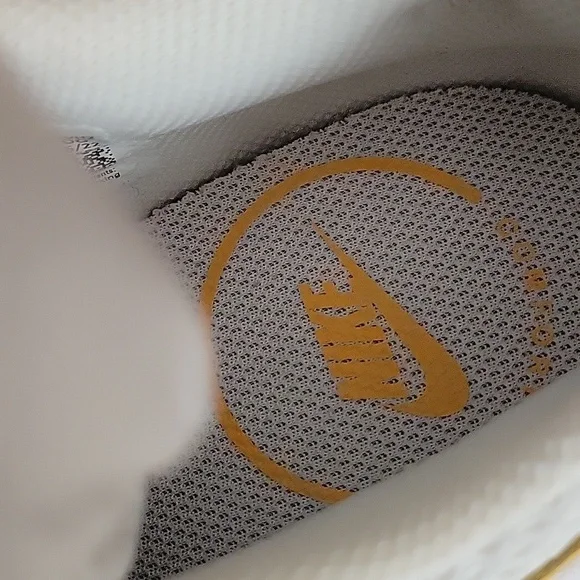 Tennis shoes Nike Air NEW - Picture 5 of 7